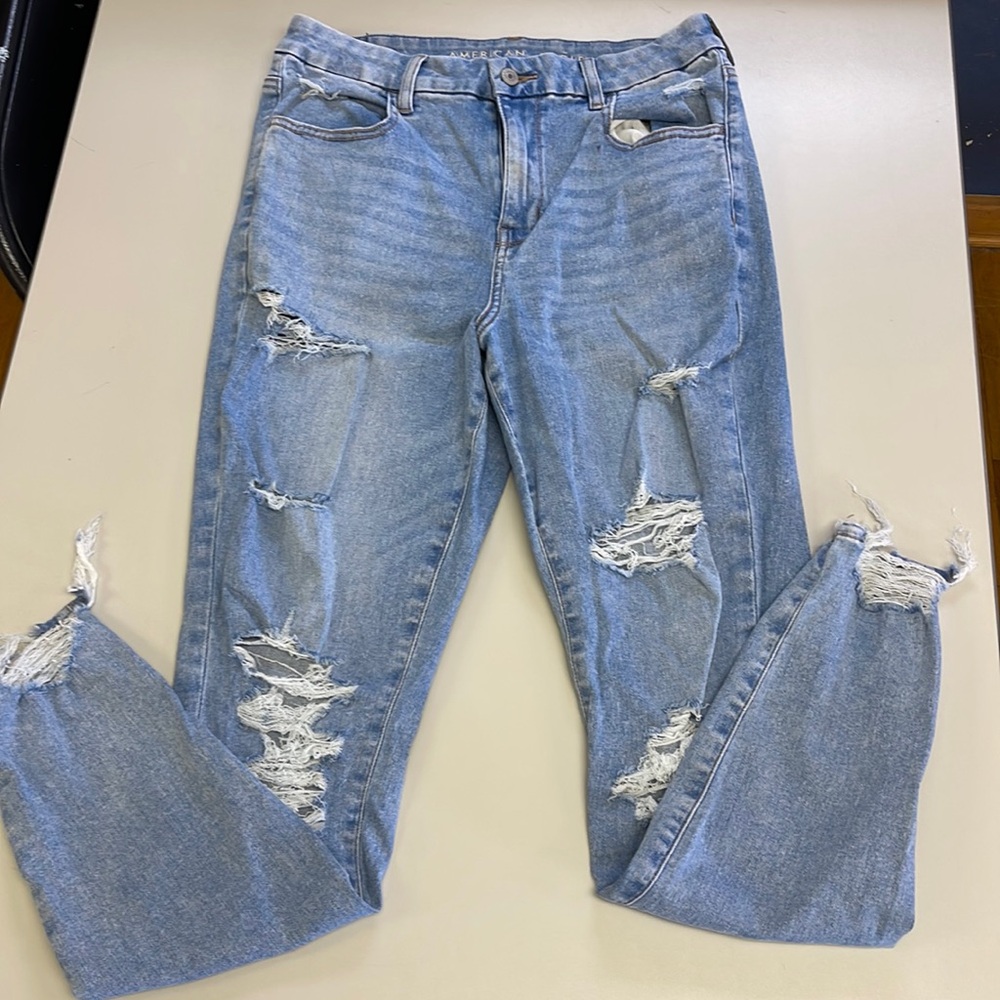 Size 12 long distressed American Eagle curvy high rise jegging